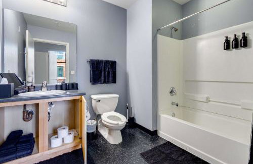 West Loop - City Views With In & Out Parking 2 - Photo 73