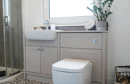 Cosy Stamford Flat - Walk to Burghley & More - Foto 15