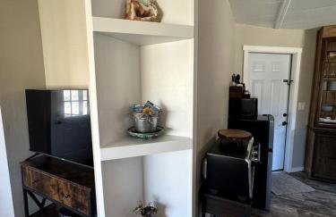 Cozy Creekside Cottage with Deck and Fire Pit in Camp Verde, Arizona - Foto 5