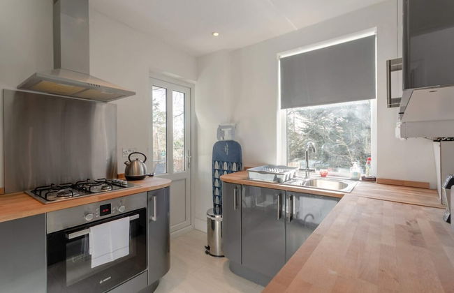 Modern 2 Bedroom Apartment in Morden - Foto 15