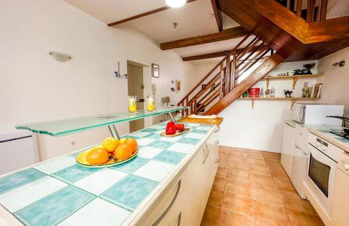 Cozy - Centre Historique - Gare à proximité - Grande Terrasse - Photo 11