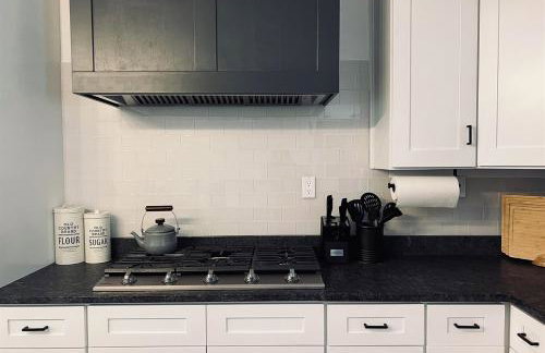 Cozy Cabin w Private Hot Tub and Fire Pit - Foto 10