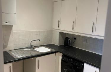 2 Bed 2 Bathroom Apartment central location - Foto 7