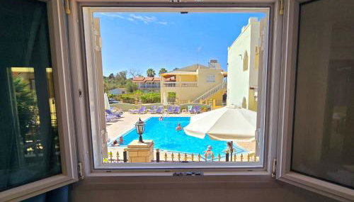 Villa Kormos Apart Hotel - Foto 2