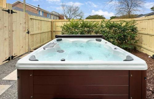 Hot Tub, Putting Green + Bikes! - Photo 14