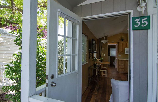 Arden Acres Executive Suites and Cottages - Foto 33