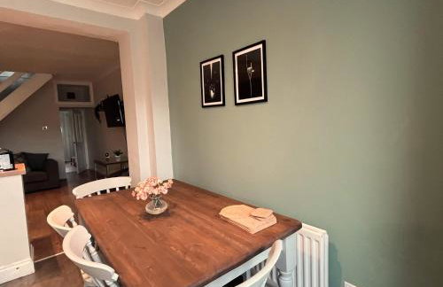 Durham 3 Bedroom House With Parking - Foto 9