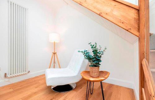 DRIFTWOOD by BOURNECOAST - An Exquisite Chalet Bungalow with a Sauna, BBQ Hut and Garden - HB6339 - Foto 24