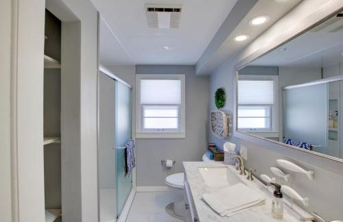 Family Home, 1 Block to Lake Michigan Beach! - Photo 23