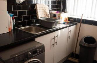 Captivating 3-Bed House in Birmingham - Foto 10