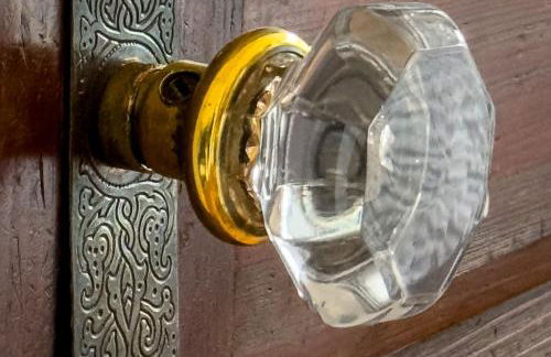 The Golden Parlor- Historic Victorian, Hot Tub - Foto 64