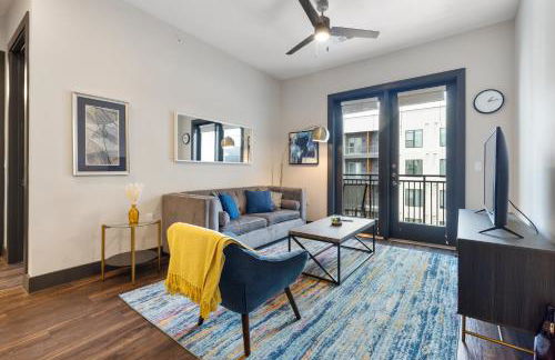 Modern Comfort North Austin with Balcony and Workspace - Foto 1