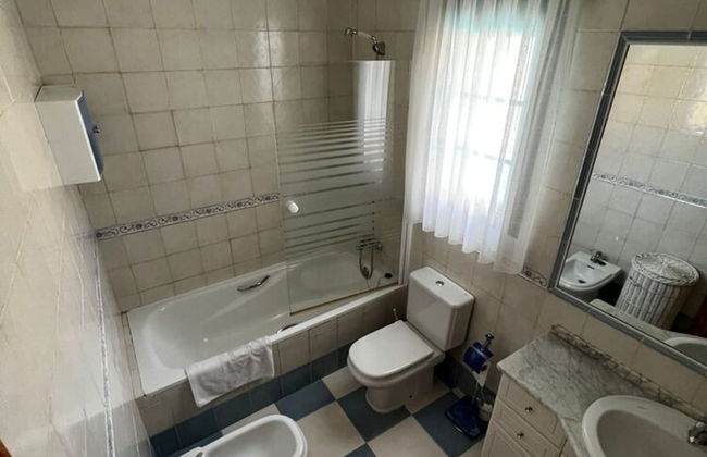 Belvilla by OYO Single Chalet en La Adrada - Foto 27