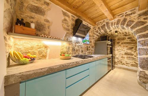 Luxury Jerini Estate - Photo 47