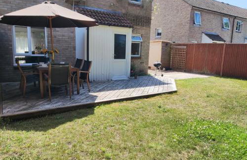 3 Bedrooms, PARKING 3 cars, GARDEN, Wi-fi, CONTRACTOR STAY, close to the Beach, Shops, Hospital, Airport - Foto 20