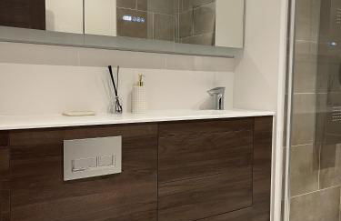 The Melodies with Free Parking , Harlow - Foto 31