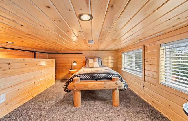 NEW Moondance Majestic Mini Cabin Cathedral Rock - Foto 25