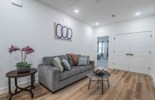 Luxury Haven near Dwtn, Med CTR, with Fast Free WiFi, Parking - Foto 14