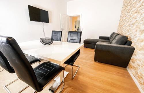 Moderne 3 Schlafzimmer Wohnung mit modernem Bad, Küche, Waschmaschine und Trockner - Foto 23