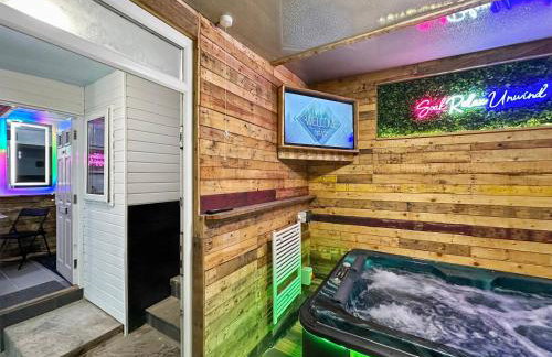 Kinky Kabin w Hot Tub, Sauna and Rooftop Garden - Foto 31