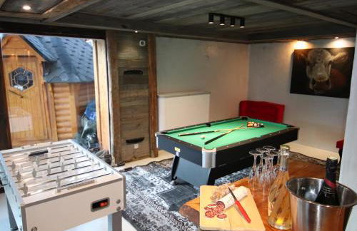 Prestigious Chalet with Pool & Hot tub, Mountain Views for 19 Guests - Foto 7