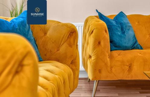 MUIRTON HOUSE - INVOICE and REDUCED PRICE only via SUNRISE SHORT LETS DUNDEE, 4 Bed House, 4 Car Parking, 2 Baths, 5 Smart TVs, Fully Equipped Kitchen, Large Dining and Living Space, Rear Garden, Free WiFi, and ONLY 9 Mins to STANNERGATE Ports - Foto 18