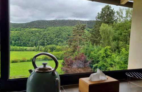 Logement Cozzy avec vue sur la vallée et Jacuzzi - Foto 15