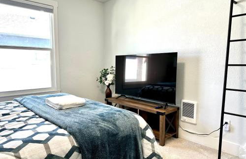 Tacoma 2 bedrooms 1 baths sleep 5 with compact kitchen - Foto 8