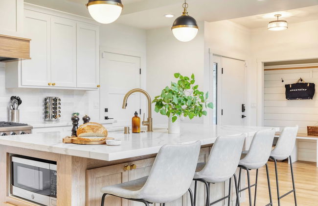 Luxury Retreat, 5mins to the Lake Game Room + Fire Pit Howlite by Avantstay - Foto 9