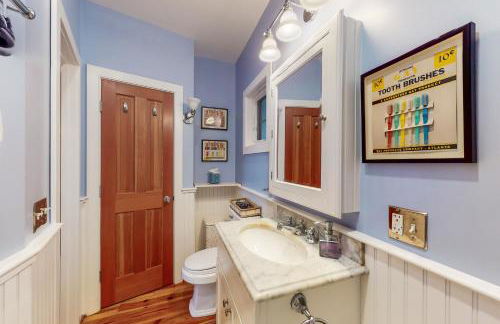 Commercial Street Retreat - Foto 9