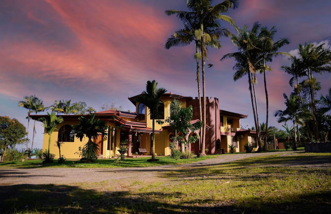 Mansion Arenal - Photo 1