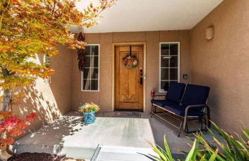 Spacious Family Home with Pool, Hot Tub, Fast Wifi - Foto 40