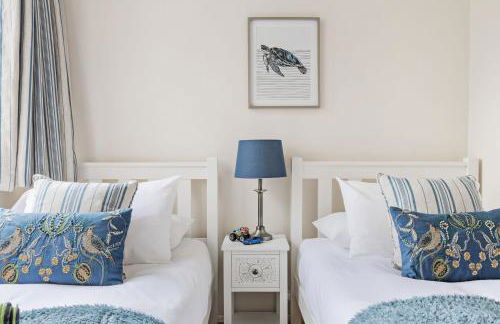 Rocket House - Large family home perched above the river - Foto 25