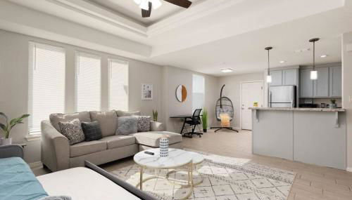 Cozy 3 Bed 2 Bath Apartment, Near Shopping Plazas, Expressway and Free Parking - Photo 2