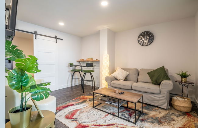 Cozy Fully-Equipped 2 Bedroom Suite - Foto 1