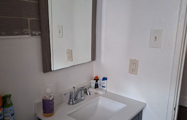 DOWNTOWN AT CUTE AND COZY - Photo 7