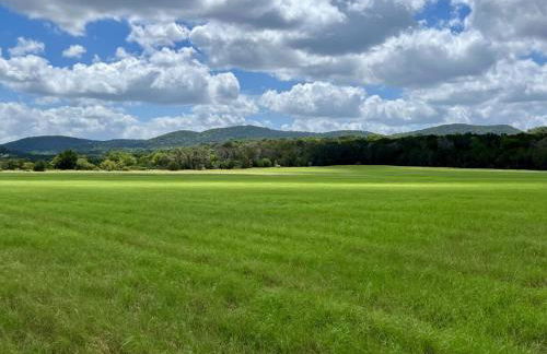 Private cabin on 100 scenic acres with balcony views - Foto 5