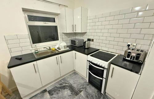 Modern 2-BDR APT in Ashton-under-Lyne By Kammili Properties Short Lets - Foto 4