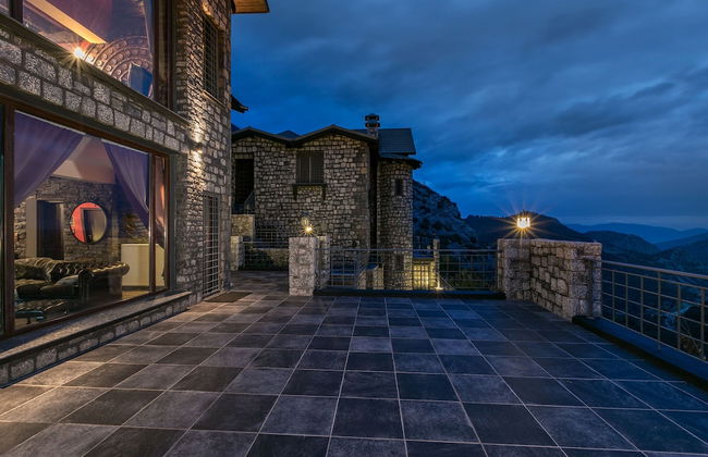 Volhon Mansions of Parnassos - Photo 1