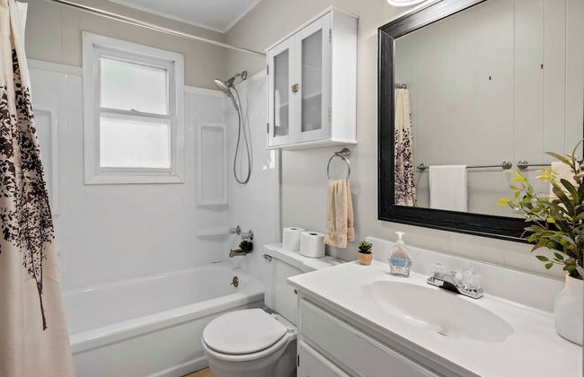 Tomhickon by Avantstay Walk to Lake Firepit + Deck - Foto 19