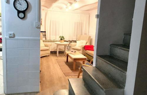 Charming House in El Poyo del Cid with Garden and Terrace - Foto 7