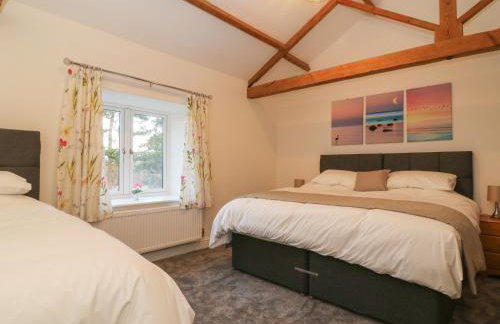 Ploughman's Rigg - Photo 12