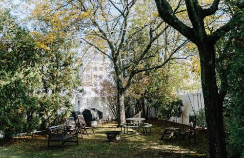 Urban Downtown Stamford Home 45 min to NYC with Garage And Yard - Foto 7