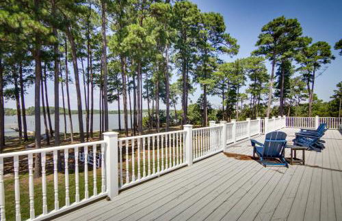 Waterfront Cambridge Gem with Hot Tub, Pool and Dock! - Foto 40