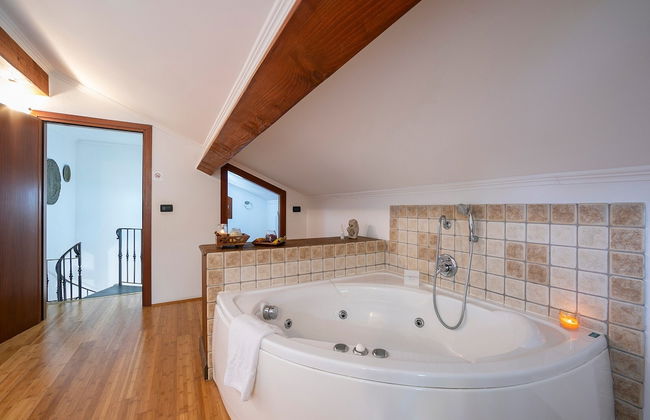 Villa Monte Enrico - Pool And Whirlpool - Foto 19