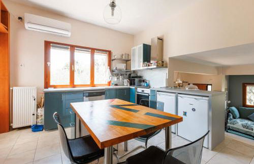 Large Home near Potamos Beach - Photo 8