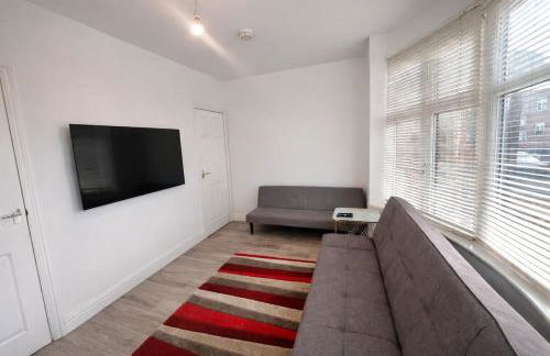 Cozy 1-Bed Flat Ideal for Short & Long Stays - Foto 3