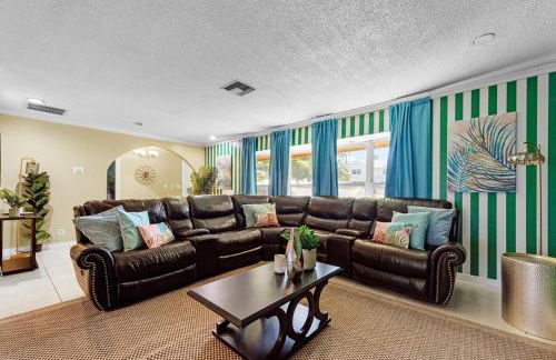 Large 12 Guest Home w Pool, Hollywood FL - Foto 24