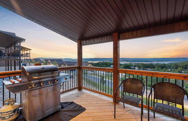 A Birds Eye Bridge View - 5 BDR w/ Private Hot Tub - Foto 53