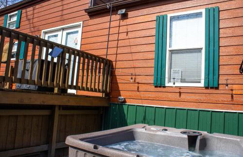 Charming Cabin - Pondview - Hot Tub - Foto 18